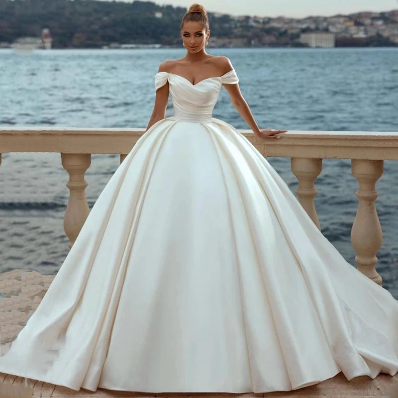 Eightree Sexy White Wedding Dresses 2022 Off Shoulder Sweep Train Bride Dress Lace Up Back Satin Wedding Evening Gowns Plus Size