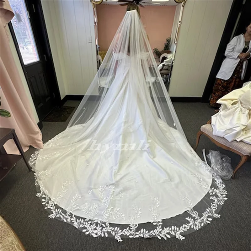 1 Tier Cathedral / Chapel Length Bridal Veil Leaf Lace Wedding Veil Metal Comb