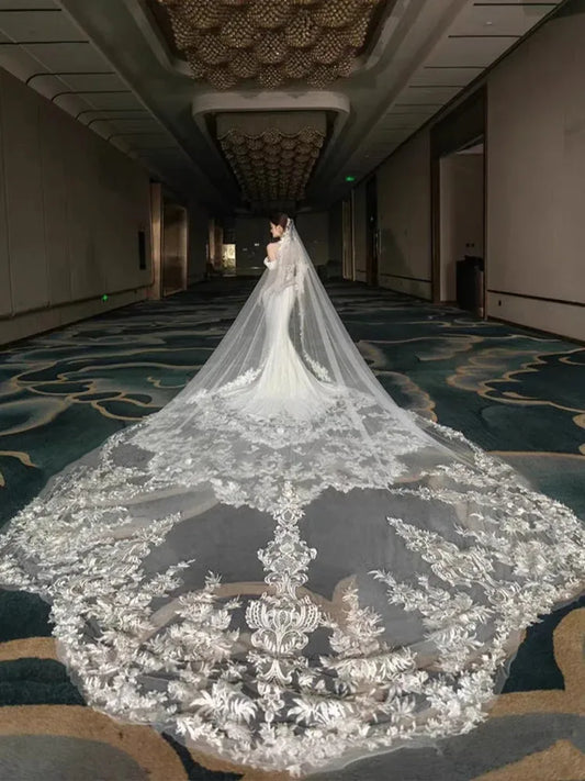 High Quality Vintage Wedding Veil 4M Long Bridal Veils with Comb Lace Edge Veil Velos De Novia wedding Accessories