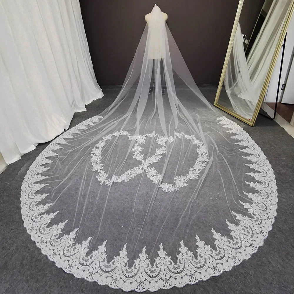 Real Photos 4 Meters Long  Wedding Veil Lace Appliques Heart Pattern One Layer Bridal Veil with Comb Wedding Accessories
