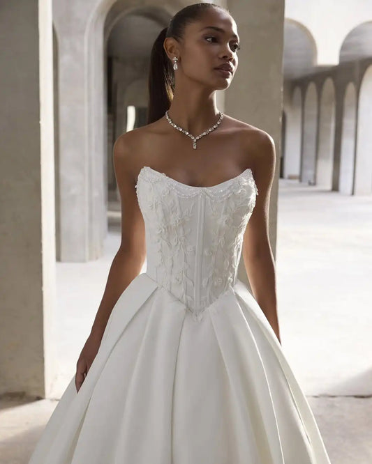 Popular Sweethart Lace Applique Satin bridal Grown A Line Wedding Dresses Sweep Train CUstom Made 2026 Vestido De Noival