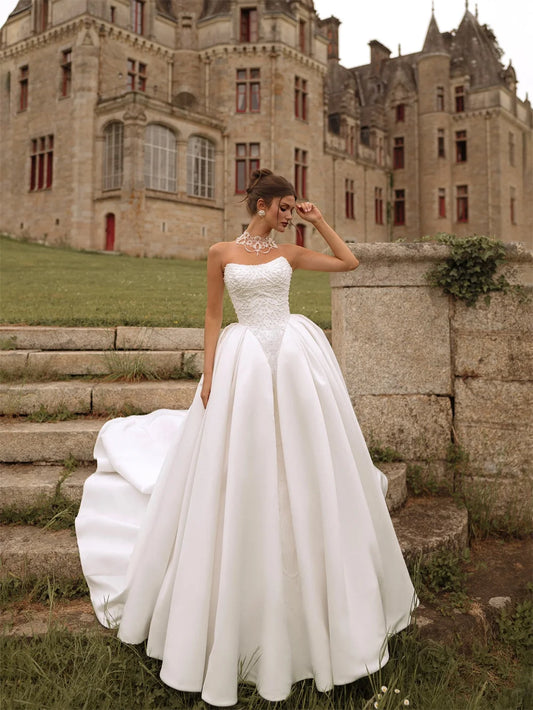 Stunning Beaded Sequined Scoop Neckline Satin Brial Grown A Line Wedding Dresses Custom Made 2026 Vestido De Noival