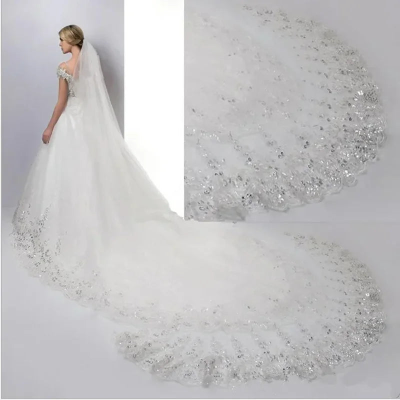 Beautiful Double Layers Bridal Veil With Metal Comb Lace Appliques Edge Bridal Marriage Short Head Bridal Accessories