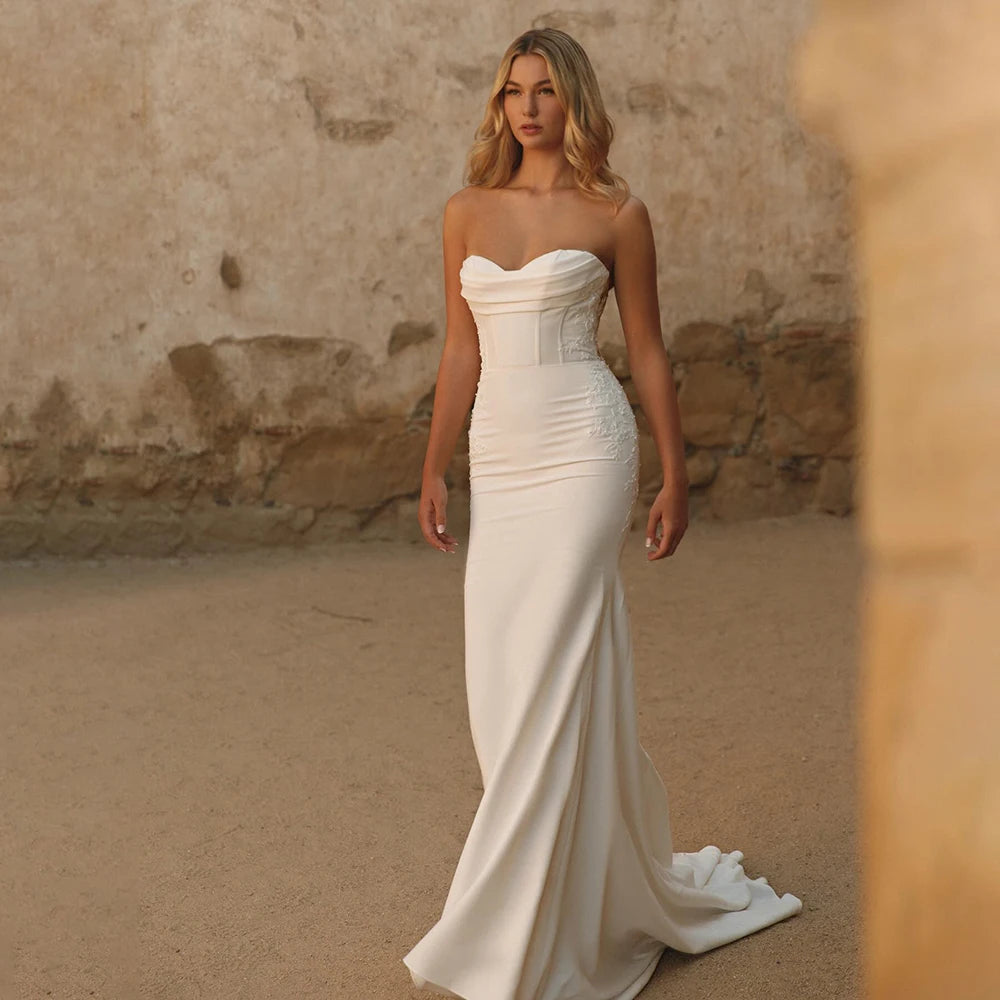 Customized Luxury Strapless Lace For Top Sleeveless Wedding Dress Back See Through Zipper Buttons Woman Evening Dresses