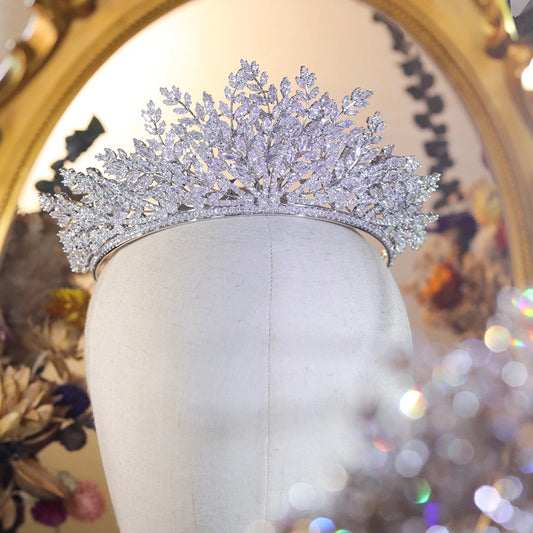 New Crown Made Of Multiple Layers Leaves Wedding Accessories Silver Color Diademas CZ Crystal Tiara For Women Bride Jewelry