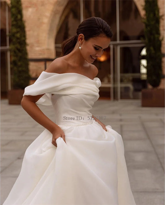 Simple Strapless A-Line Wedding Dresses Off the Shoulder Sleeveless Sweep Train Bridal Gowns Vestidos De Noiva