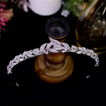 Elegant Cubic Zirconia Leaf Tiara Crown for Women Luxurious Bridal Hair Accessories Jewelry for Wedding Party