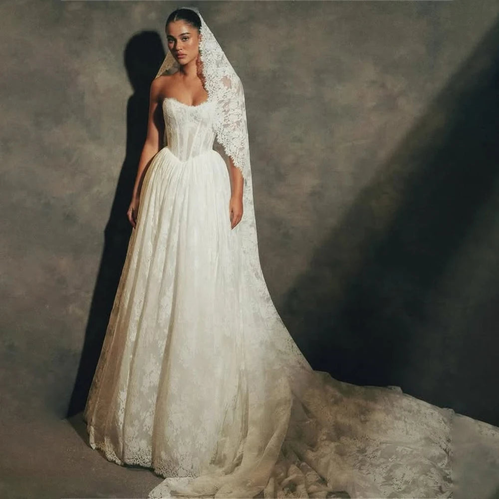 Lace Corset Wedding Dress | Romantic Vintage Bridal Gown – Maison Bridal