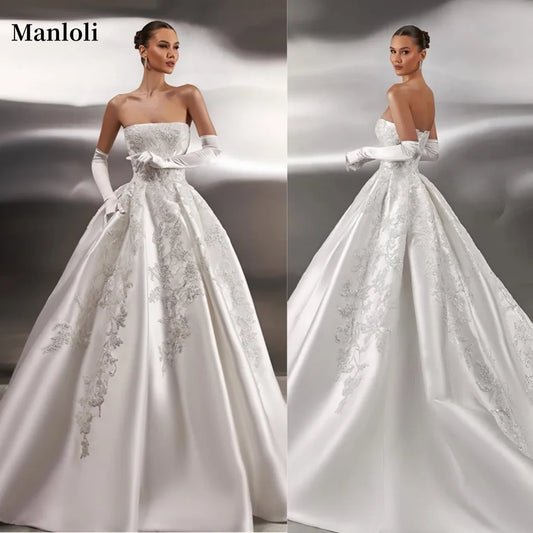 2025 Customized Strapless Satin Wedding Dress Embroidered Lace A-line Princess Ball Dress Sleeveless Bridal Dress Robe