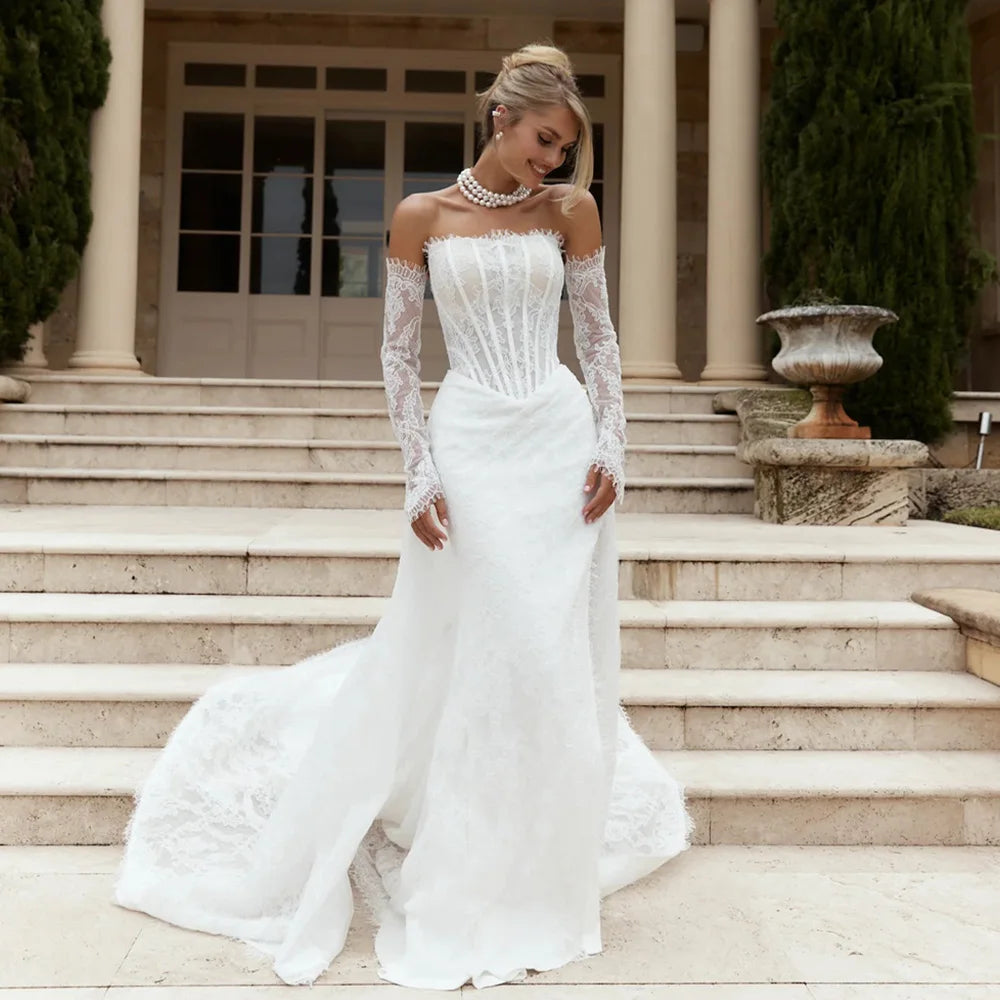 Romance  Scoop Neckline Full Lace  V-shaped Waistline Mermaid Wedding Dresses With Detachable Train Side Slit 2026 Rode De Morri