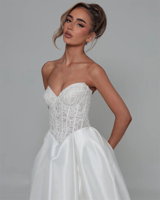 Luxurious Sweetheart Lace Applique Satin Bridal Grown A Line Wedding Dresses Custom Made Bridal Grown 2026 Vestido De Noival