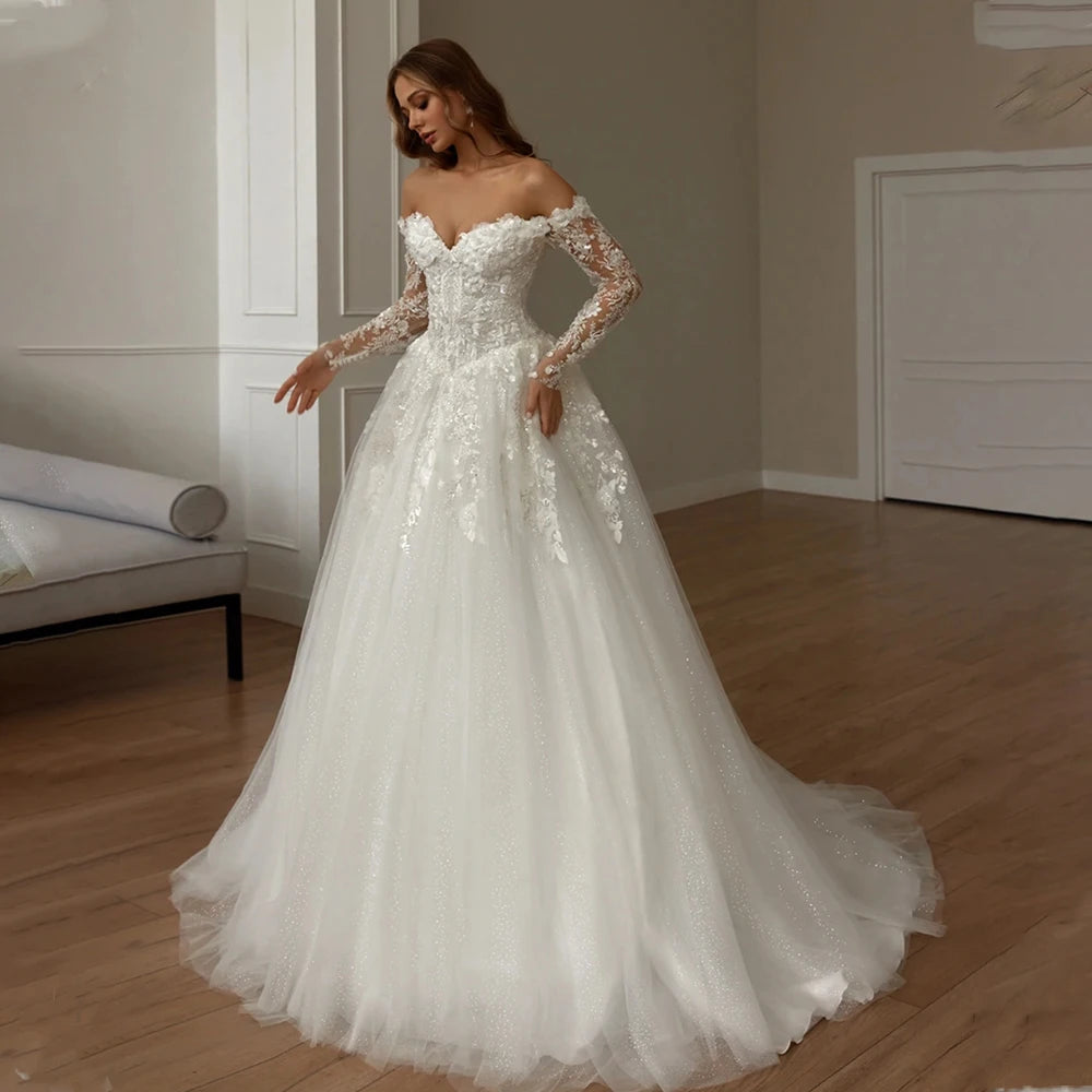 Chic Off The Shoudler Long Sleeves Sweethart Beaded Lace Applique A Line Wedding Dresses Sweep Train Custom Made Bridal Grown