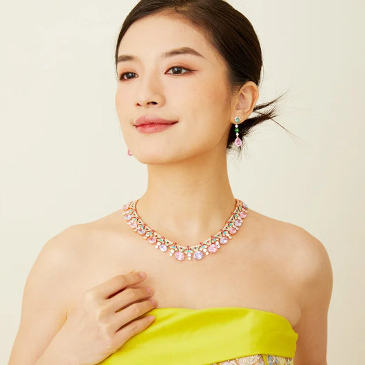 Gazing JewelryLuxurious and charming AAA cubic zirconia flower-shaped necklace and lotus earrings, a jewelry set for women's wed